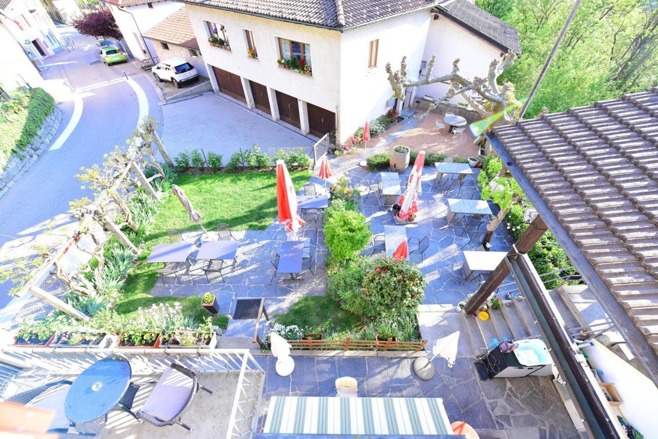 Hotel Pensione Serena Purasca Exterior foto