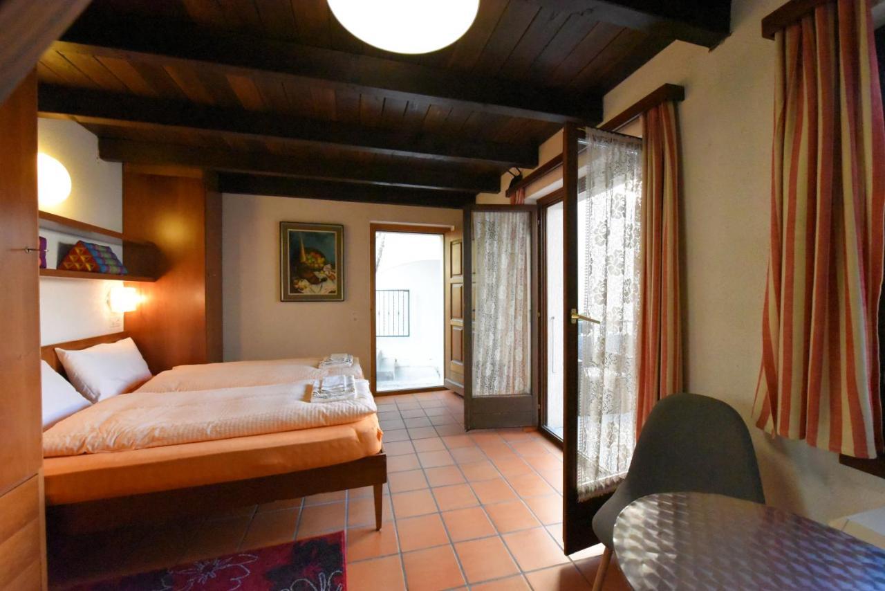 Hotel Pensione Serena Purasca Exterior foto